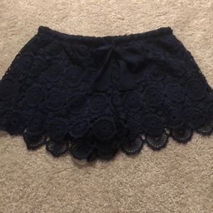 Lace shorts with liner
